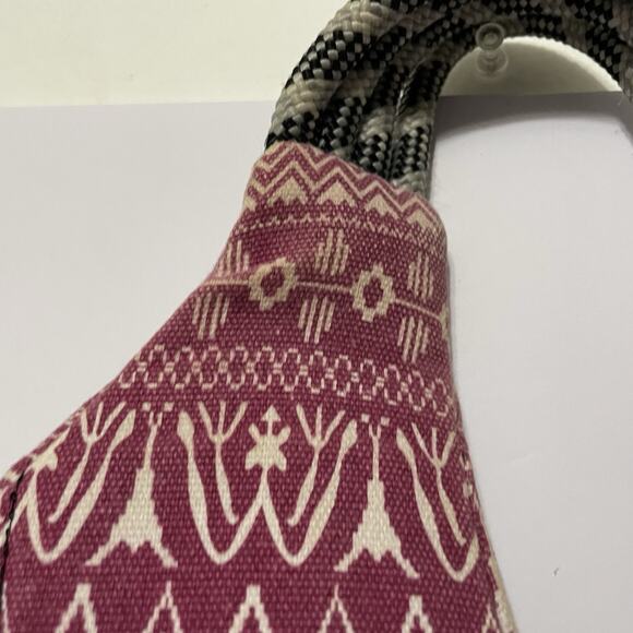 Kavu Rope Sling Backpack Bag Red & White Aztec Folklore Crossbody Lightweight - Picture 10 of 11